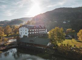 Casa Lazaroiu, hotel a Curtea de Argeş