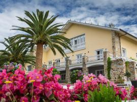 Hotel Regueiro, hotel v destinaci Tox