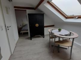 Studio Apartment, cheap hotel in Alsdorf