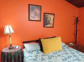Casa Posada Amelia, hotel near El Dorado International Airport - BOG, Bogotá