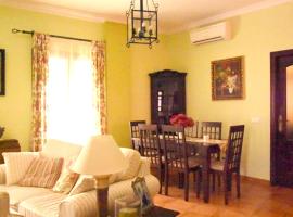 3 bedrooms house with city view balcony and wifi at Sevilla Penaflor, vacation rental in Peñaflor