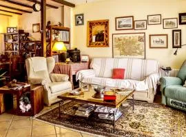 Charming house in Picón with private pool.
