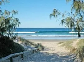 Malibu Apartment - Peregian Beach