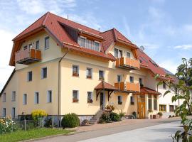 Ferienhaus Bührer, family hotel in Freiamt
