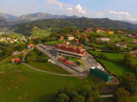 Hotel Restaurante Canzana: Pola de Laviana'da bir otel