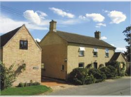 Ye Olde Globe & Chequers, hotel with parking in Huntingdon