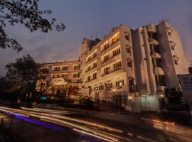 ์ค๋กฑ์ ์์นํ ํธํ
Hotel Polo Towers Shillong