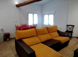 2 bedrooms house with terrace and wifi at Arnedillo, casa vacanze ad Arnedillo