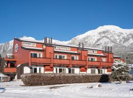 Rocky Mountain Ski Lodge, hotel in Canmore