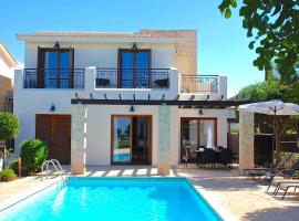 3 bedroom Villa Cardia with private pool, Aphrodite Hills Resort, golf hotel in Kouklia
