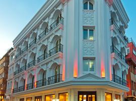 The Magnaura Palace Hotel, hotel v Istanbulu