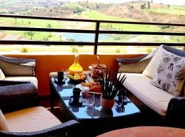 Spacious apartment in La Cala de Mijas with sea view.