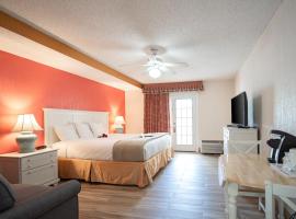 Island Sun Inn & Suites - Venice, Florida Historic Downtown & Beach Getaway, мотел в Венис