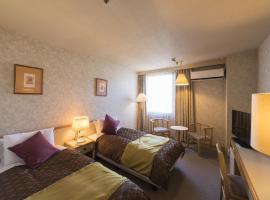 skyhotel uozu / Vacation STAY 59598, hotel a Uozu