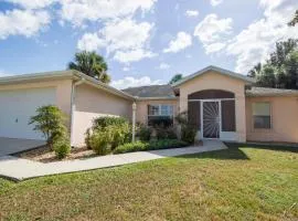 Van Ness Poolhome - Lake access 2mi