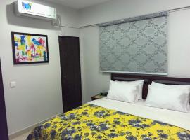 "Service Apartments Karachi" Ocean View 2 Bed Room Apt, alojamento na praia em Carachi