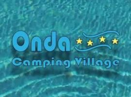 Onda Camping Village, ξενοδοχείο με πάρκινγκ σε LʼAmericano
