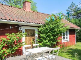 Gorgeous Home In Gamleby With House A Panoramic View, Ferienhaus in Gamleby