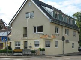 Pension Wauri , Ferienwohnung ' SCHWARZWALD ' , Erdgeschoss, poceni hotel v mestu Waldenbuch