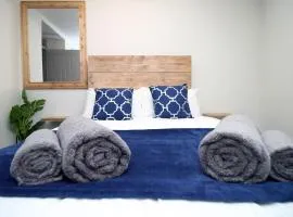 Sleeps 6, Smart TV's, Parking Swansea & Morriston Hospital