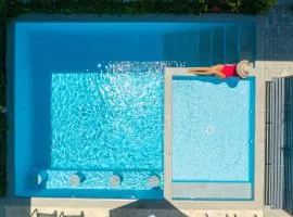 HOTEL MARINO BALLENA