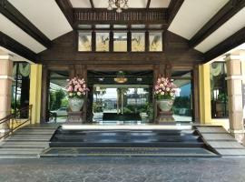 Ruean Phae Royal Park Hotel, готель у місті Пхітсанулок