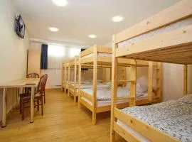 Hostel Delalut