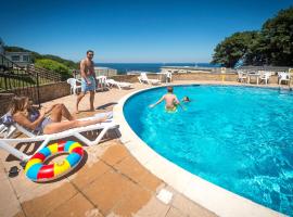 Sandaway Holiday Park, hotel in Combe Martin