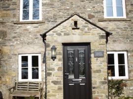 Chapel Cottage Set in a private courtyard in central location with 2 parking spaces, hotel Kirkby Lonsdale-ben