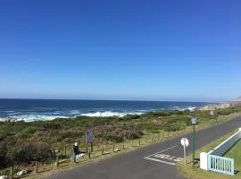 Bungalow by the sea near Cape Town