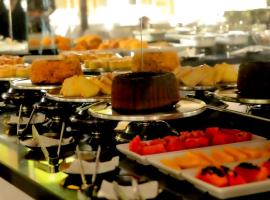 Chal&eacute;s do Laurindo, chalet de monta&ntilde;a en Maciel