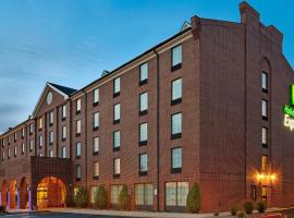 Holiday Inn Express Harrisburg East, an IHG Hotel, hotel cerca de Aeropuerto de Cat Cay - HAR, Harrisburg