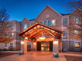 Staybridge Suites Peoria Downtown by IHG, hotel near Peoria International Airport - PIA, Peoria