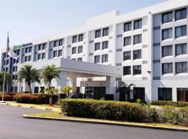Holiday Inn Express Hotel & Suites Miami - Hialeah, an IHG Hotel, hotell med parkering i Hialeah