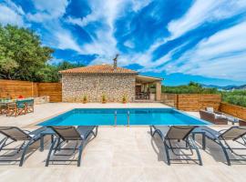 Villa Marathias, hotel di Marathias