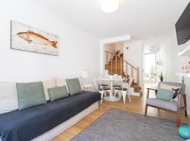 FLH Ericeira Cozy House with Terrace, ξενοδοχείο σε Ericeira