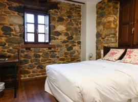 La Tronera del Bierzo Restaurante-Hotel, hotel s vířivkou v destinaci Villadepalos