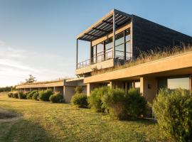 La Gree Des Landes - Eco-Hotel-Spa Yves Rocher, hotel v destinaci Cournon