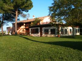 Agriturismo Casale il Gallo Bianco, Landhaus in Offagna