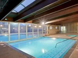Holiday Inn Hotel & Suites Overland Park-West by IHG