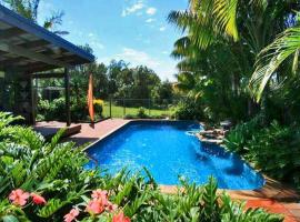 Illalangi - views, pool, walk to beach, hotel North Havenben