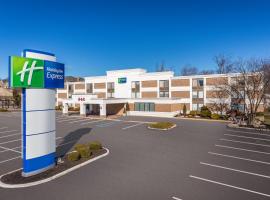 Holiday Inn Express Ramsey Mahwah, an IHG Hotel, place to stay in Ramsey