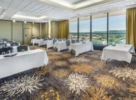 Holiday Inn & Suites Pittsfield-Berkshires by IHG
