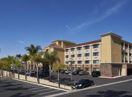 Holiday Inn Express San Diego South - National City, an IHG Hotel, hotell i National City