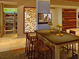 Holiday Inn Express Sedona - Oak Creek by IHG، فندق في سيدونا