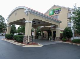 Holiday Inn Express Hotel & Suites Sanford, an IHG Hotel, hotel u gradu 'Sanford'