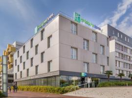 Holiday Inn Express Saint-Nazaire, an IHG Hotel โรงแรมในแซงต์-นาแซร์