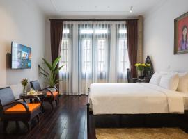 Centraltique Downtown - Bespoke Colonial House Near Hoan Kiem Lake，河內的飯店