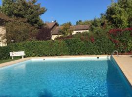 Angel Services - Le parc des Charmilles, hotel a Menthon-Saint-Bernard