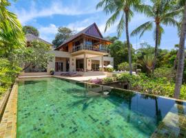 Villa Praison, cottage in Layan Beach